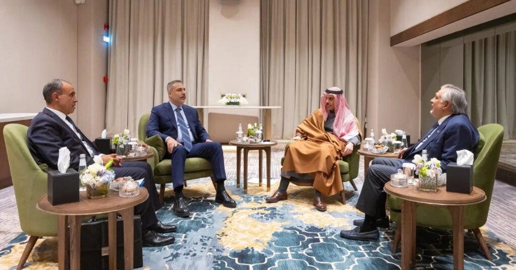 Efforts to end Iran war intensified, see important meeting of Saudi-Turkish-Egyptian foreign ministers in Islamabad in video