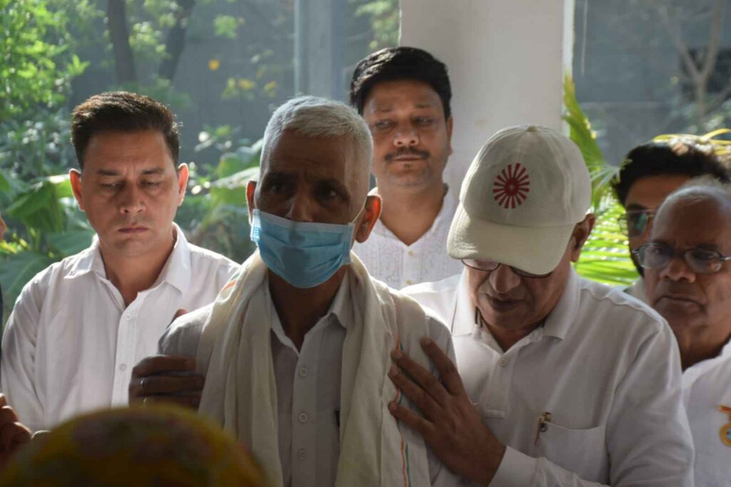 Farewell to Harish Rana with tearful eyes, struggle ended after 13 years; Father said- 'Now he is in a happy place'