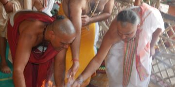 Fire lit in Shat Gayatri Purashcharan Mahayagya due to Arani Manthan