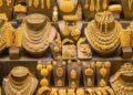 Gold Price Today Update: Fall in gold prices, silver also became cheaper, check today's latest rates here before purchasing.