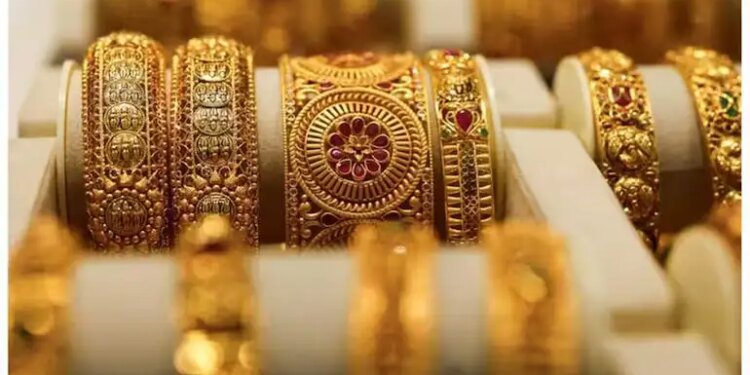 Gold & Silver Price Today: Gold and silver became cheaper, check today's latest rates here before buying.