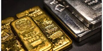 Gold Silver Price Today: Gold and silver prices continue to fall for the second consecutive day, know the latest rates in your city here