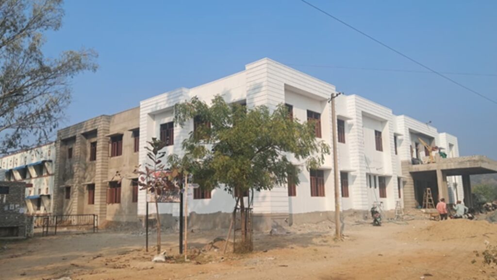 Good initiative: Under the new education policy, high-tech smart classroom will be expanded in Tonk Government College with the help of AI.