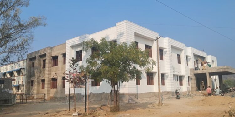Good initiative: Under the new education policy, high-tech smart classroom will be expanded in Tonk Government College with the help of AI.