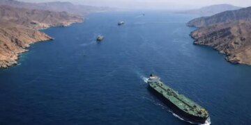 Good news for India: Two LPG tankers will soon cross the Hormuz Strait, there will be relief in supply crisis.