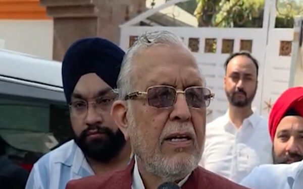 Government keeping an eye on gas crisis, situation under control - Suresh Khanna