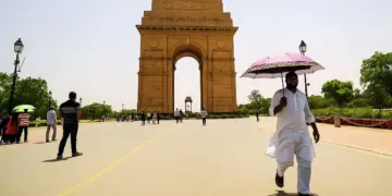 Hottest day of February in Delhi, weather will remain dry and sunny even today
