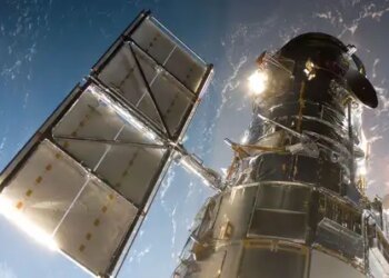 Hubble Space Telescope: The time machine of the universe, which shows a glimpse of the universe billions of years old through the journey of light.