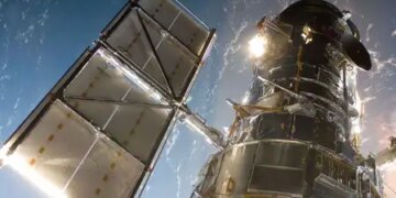 Hubble Space Telescope: The time machine of the universe, which shows a glimpse of the universe billions of years old through the journey of light.