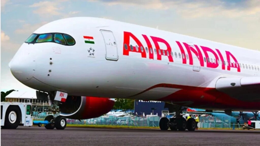 Impact of Middle East war! Air India increased fuel charges, increase from Rs 400 to Rs 3000 on tickets.