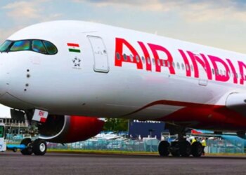 Impact of Middle East war! Air India increased fuel charges, increase from Rs 400 to Rs 3000 on tickets.