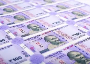 Impact of tension in the Middle East! Rupee crosses 93 against dollar for the first time