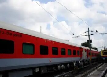 Indian Railways changed the rules of ticket cancellation, now refund will be decided according to time.