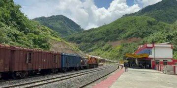 Indian Railways' freight income increased by 3 percent to Rs 14,572 crore in February.