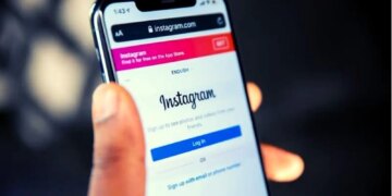 Instagram Down: Service stopped suddenly, users are facing trouble in loading messages and feed.