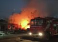 Jharkhand: Many shops destroyed in massive fire in Bokaro, two people got burnt and injured