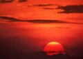 Know 5 wrong things done after sunset, which can affect the happiness and wealth at home.