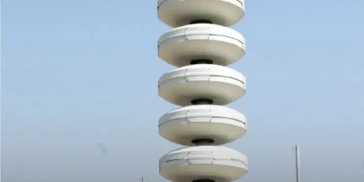 Kuwait Emergency Alert: Emergency sirens echo in Kuwait, airspace closed after missile attack, alert issued for Indians