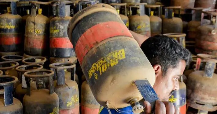 LPG Crisis: In case of gas shortage, who will get the supply of cylinder first, know when your number will come in the government's list?