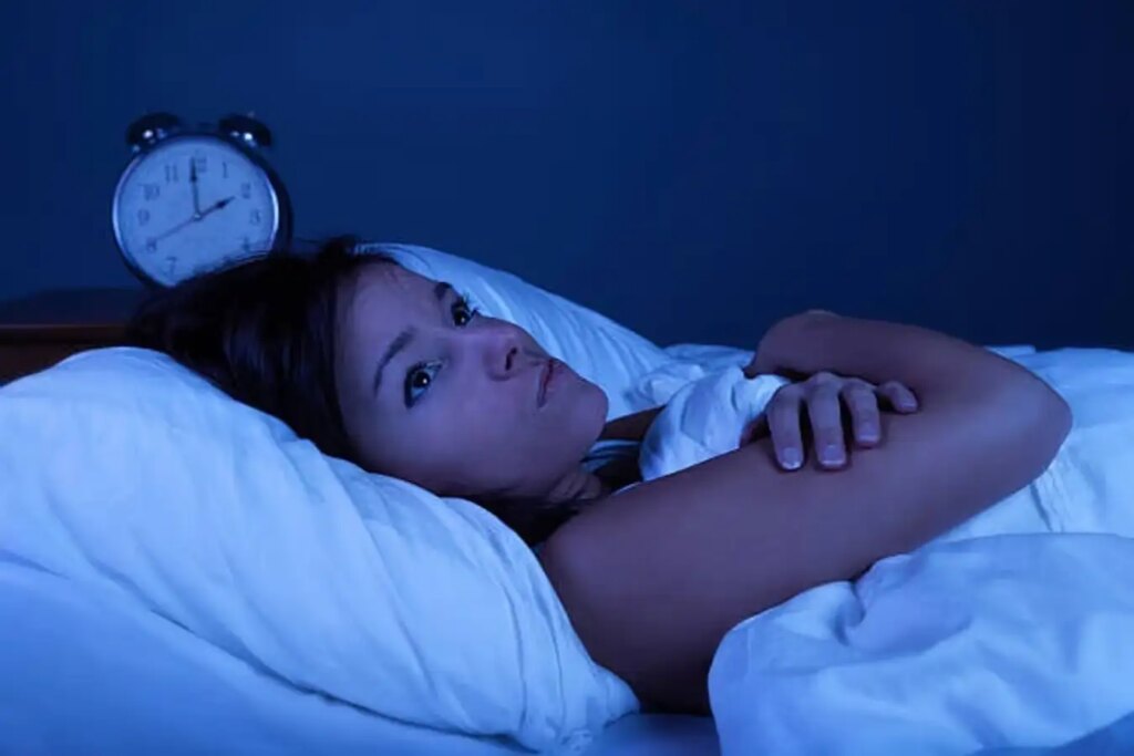 Less sleep can become the root of serious diseases, experts told how many hours of sleep is right for a healthy life.