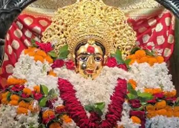 Navratri special: This red fruit is very dear to Goddess Bhagwati, it is no less than a boon for health.