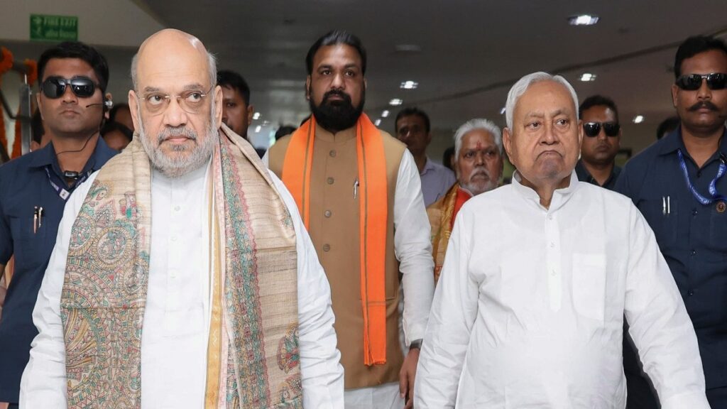 Nitish's return to national politics, Amit Shah said - 'His entire life remained corruption free'