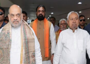 Nitish's return to national politics, Amit Shah said - 'His entire life remained corruption free'