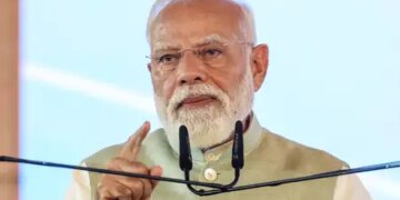 PM Modi calls upon global investors to invest in India's power sector