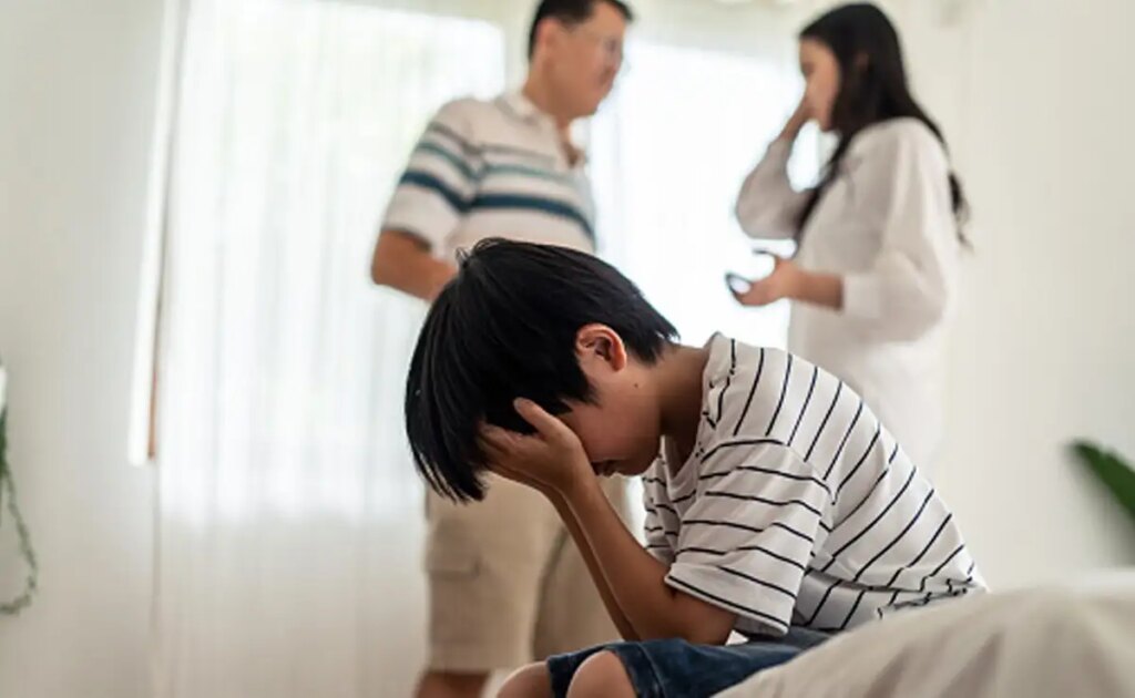 Parenting Tips: These 5 mistakes can spoil the child's future, parents should be careful now