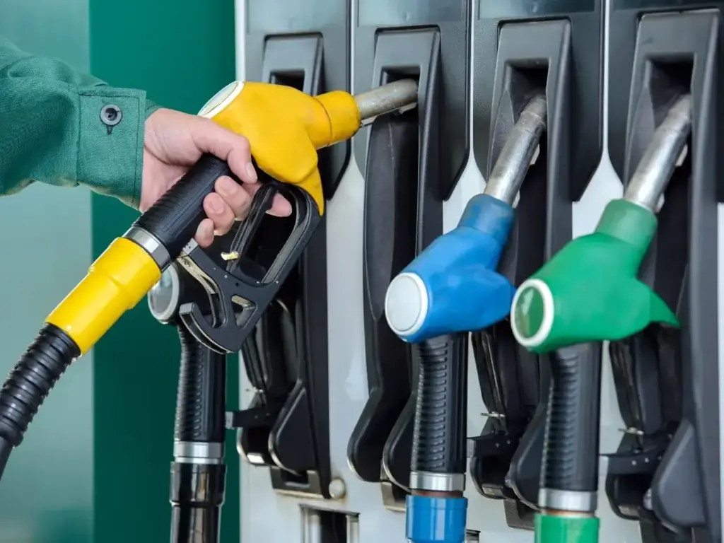 Petrol-Diesel Price Today: Did the prices of petrol and diesel decrease, what was the impact of the cut in excise duty, know today's latest price.