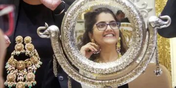 Precious metals rise due to Middle East tension, gold near Rs 1.70 lakh and silver towards Rs 3 lakh