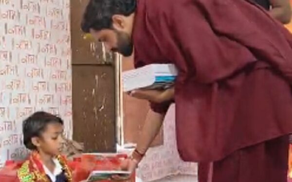Ram Navami was celebrated with great pomp in Majri Dham, Sumit Giri Maharaj performed Kanya Puja.