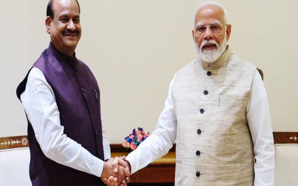 'Rising above the parties and fulfilling responsibilities', Prime Minister Modi praised Om Birla's working style.