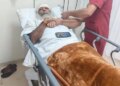 संभल : पैर फिसलने से चोटिल हुए प्रमोद कृष्णम, आपात सर्जरी के बाद खतरे से बाहर