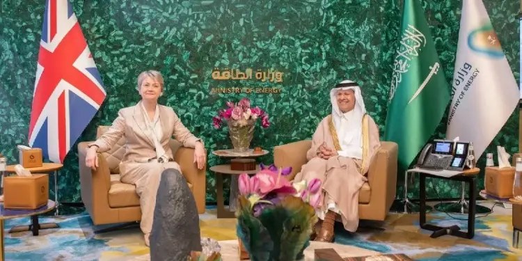 Saudi-UK Meeting: UK Foreign Minister reached Saudi Arabia, important discussion took place on energy security and crude oil prices.