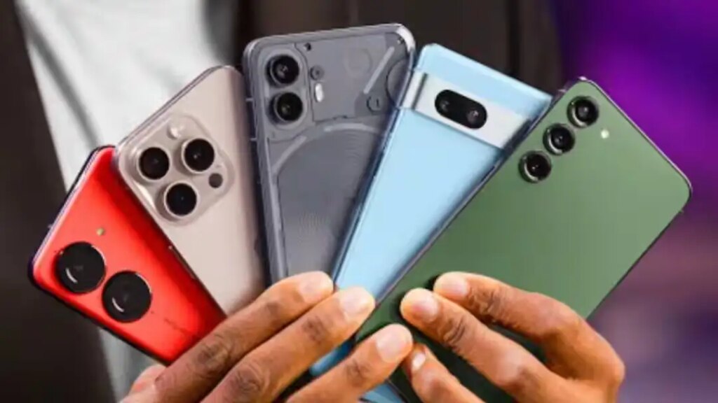 Smartphones Under 20K: From Realme to Motorola, see the complete list of powerful smartphones available for Rs 20,000.