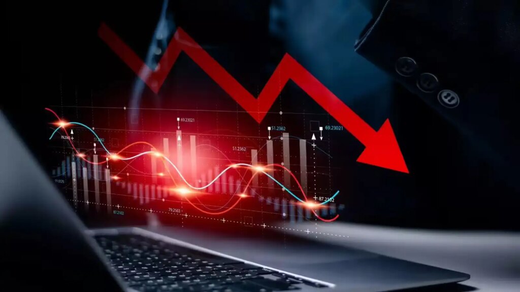 Stock Market Closing: Big fall in the stock market! Sensex fell by more than 1000 points, Nifty closed near 24,450.