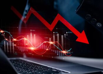 Stock Market Closing: Big fall in the stock market! Sensex fell by more than 1000 points, Nifty closed near 24,450.