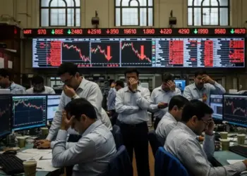 Stock Market Closing: Huge fall in the stock market on Thursday! Sensex closed down 2,496 points, ₹11 lakh crore lost