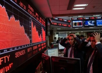 Stock Market Closing: Market bleeding due to Middle East, Sensex closed with a fall of 1048 and Nifty by 313 points.