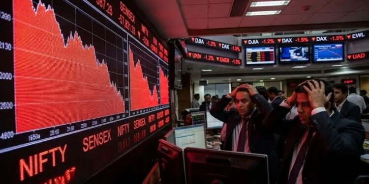 Stock Market Closing: Market bleeding due to Middle East, Sensex closed with a fall of 1048 and Nifty by 313 points.