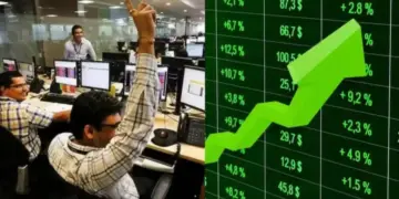 Stock Market Closing: Market closed with gains for the third consecutive day, Sensex jumped 633 points, Nifty closed beyond 23700.