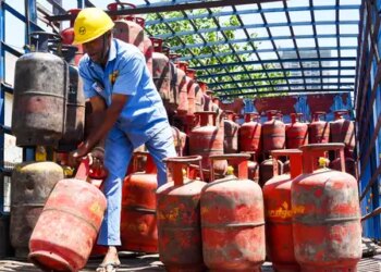 Supply of commercial LPG cylinders resumes, no shortage in retail sector: Government official