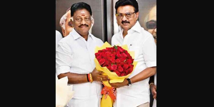Tamil Nadu: OPS at DMK's door