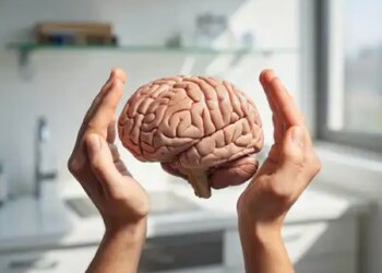 These daily habits are slowly causing harm to the brain, know how they are spoiling your brain health.
