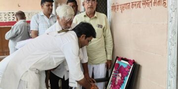 Tribute: Crowd gathered on the death anniversary of Colonel Kirori Singh Baisla, youth in Dausa took pledge for social reform and de-addiction.