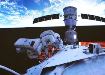 US officials and lawmakers warn of China's advance in space