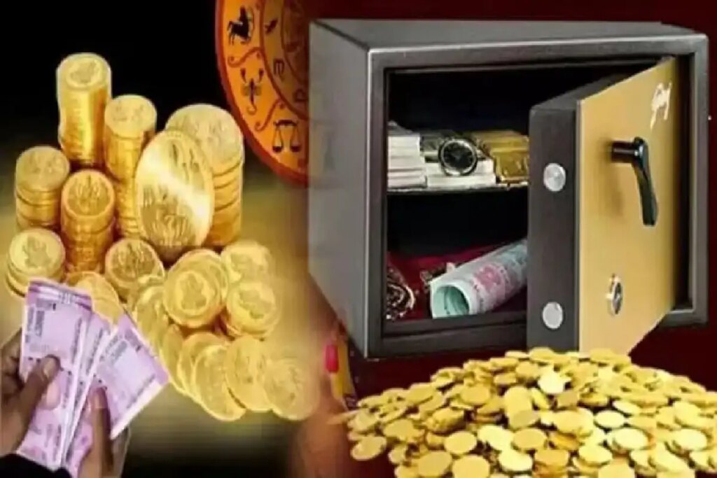 Vastu Tips: Keep money and cash cupboard in these directions, wealth will increase and wealth will never end.