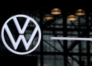 Volkswagen Layoffs: 50,000 jobs at risk, know why the company's troubles are increasing