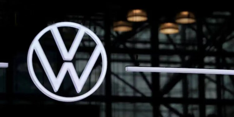 Volkswagen Layoffs: 50,000 jobs at risk, know why the company's troubles are increasing